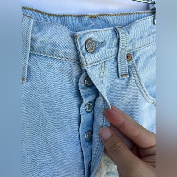 Levi’s 501 Denim Shorts size 30 Light Wash - Picture 4 of 7